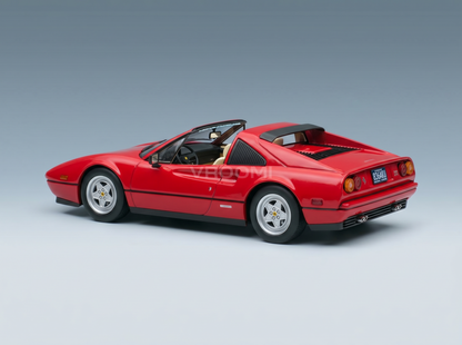 Von Vroomi präsentiertes rotes Ferrari-Modellauto, das sich durch ein elegantes Design und eine detailreiche Innenausstattung auszeichnet.