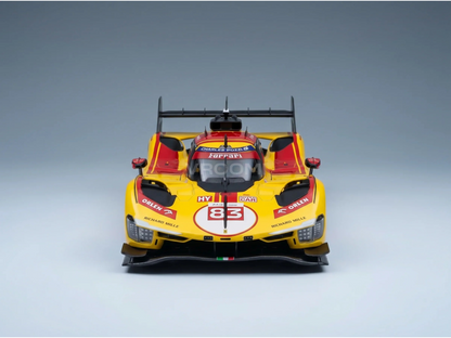 Maquette de voiture Ferrari jaune à l'échelle 1/83, arborant les logos Orlen et Richard Mille, présentée par Vroomi à l'intention des collectionneurs.