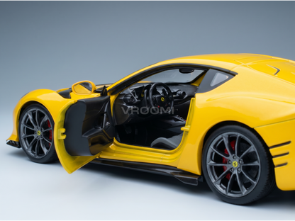 Maquette de Ferrari jaune avec porte ouverte, intérieur détaillé et logo Vroomi