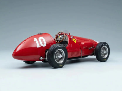 FERRARI - F1 500 F2 N 10 2e GP van Frankrijk 1952 NINO FARINA - RED Vroomi Schaalmodellenwinkel
