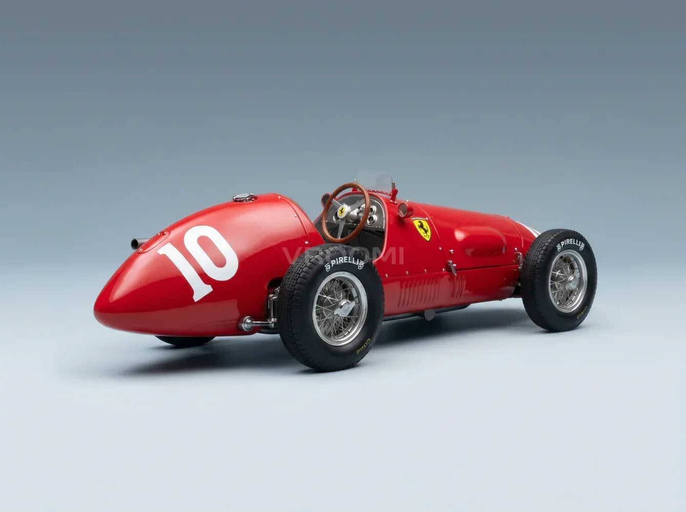 FERRARI | F1 500 F2 SCUDERIA FERRARI N 10 WINNAAR GP VAN ARGENTINIË ALBERTO ASCARI WERELDKAMPIOEN 1953 Vroomi Schaalmodellenwinkel