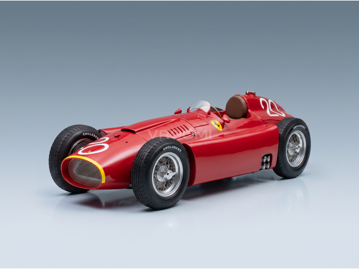 Modellino in scala Ferrari N 20 rosso con pneumatici Englebert, presentato da Vroomi per collezionisti