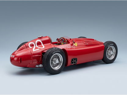 Modellino in scala Ferrari N 20 rosso con pneumatici Englebert, presentato da Vroomi per collezionisti.
