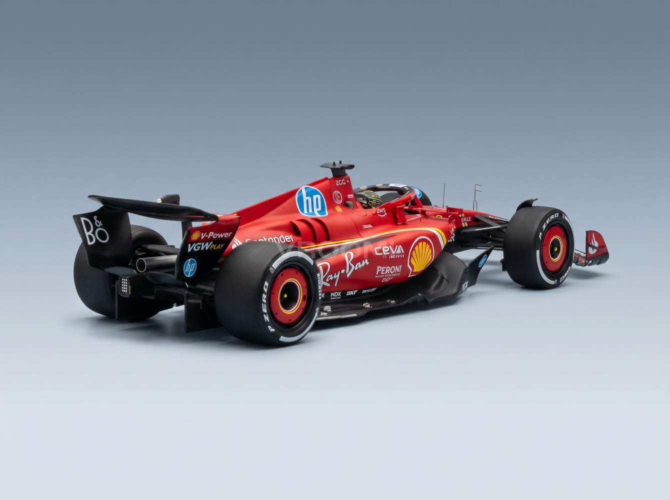 FERRARI - F1 SF-24 TEAM SCUDERIA FERRARI N. 16 VINCITORE DEL GP D'ITALIA A MONZA 2024 CHARLES LECLERC - CON VETRINA - ROSSO BIANCO GIALLO Vroomi Scale modellini