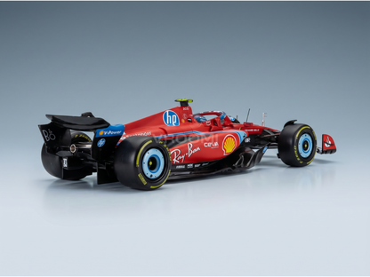 Maqueta a escala de un Ferrari F1 rojo con los logotipos de Shell, Ray-Ban y HP — Réplica de colección de Vroomi