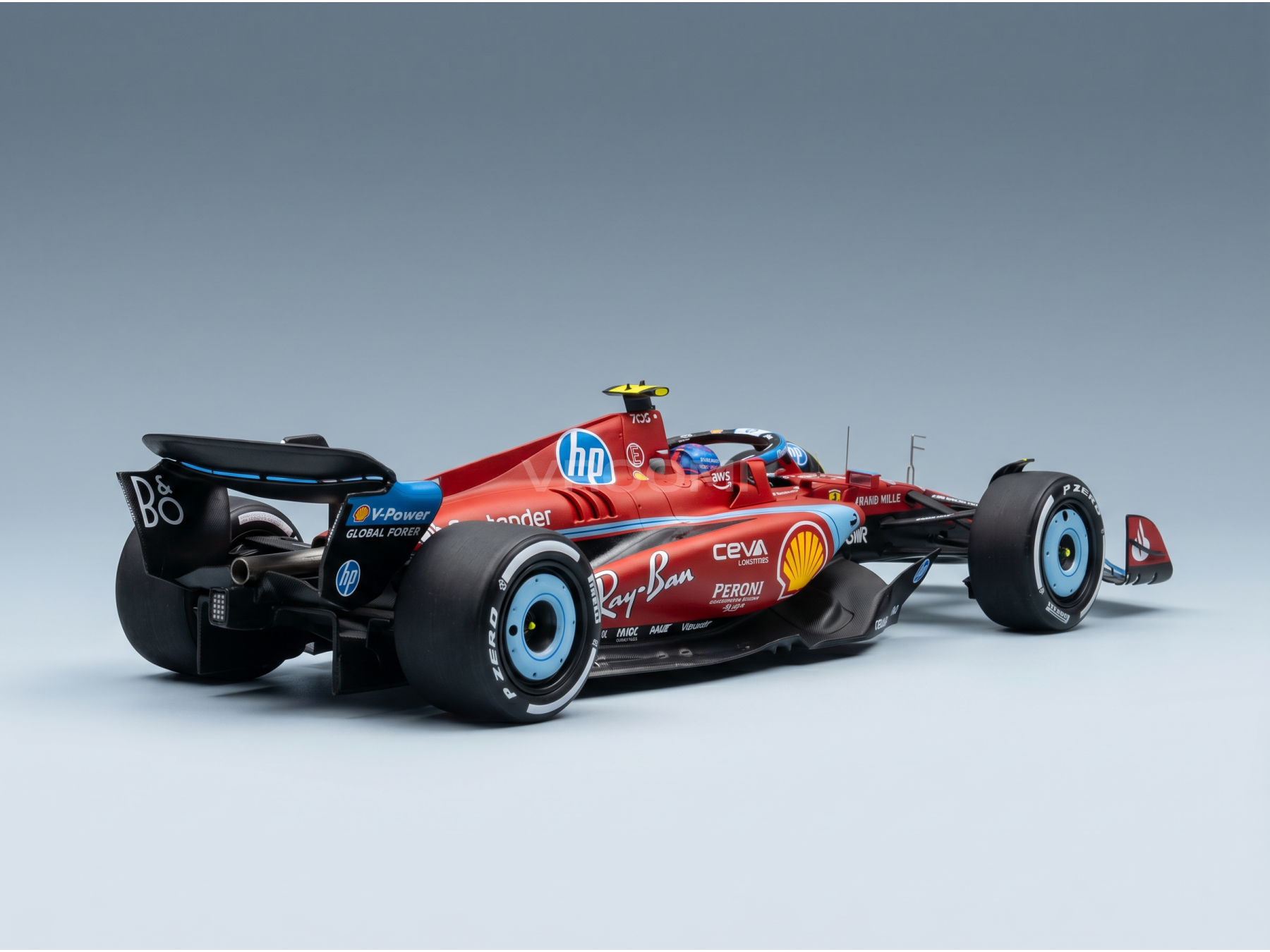 Maqueta a escala de un Ferrari F1 rojo con los logotipos de Shell, Ray-Ban y HP — Réplica de colección de Vroomi
