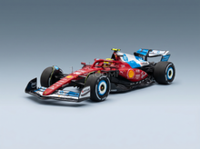 FERRARI - F1 SF-25 DEL EQUIPO SCUDERIA FERRARI HP N.º 44 GP DE MIAMI 2025 LEWIS HAMILTON - ROJO, AZUL Y BLANCO. Maqueta de coche a escala en Vroomi