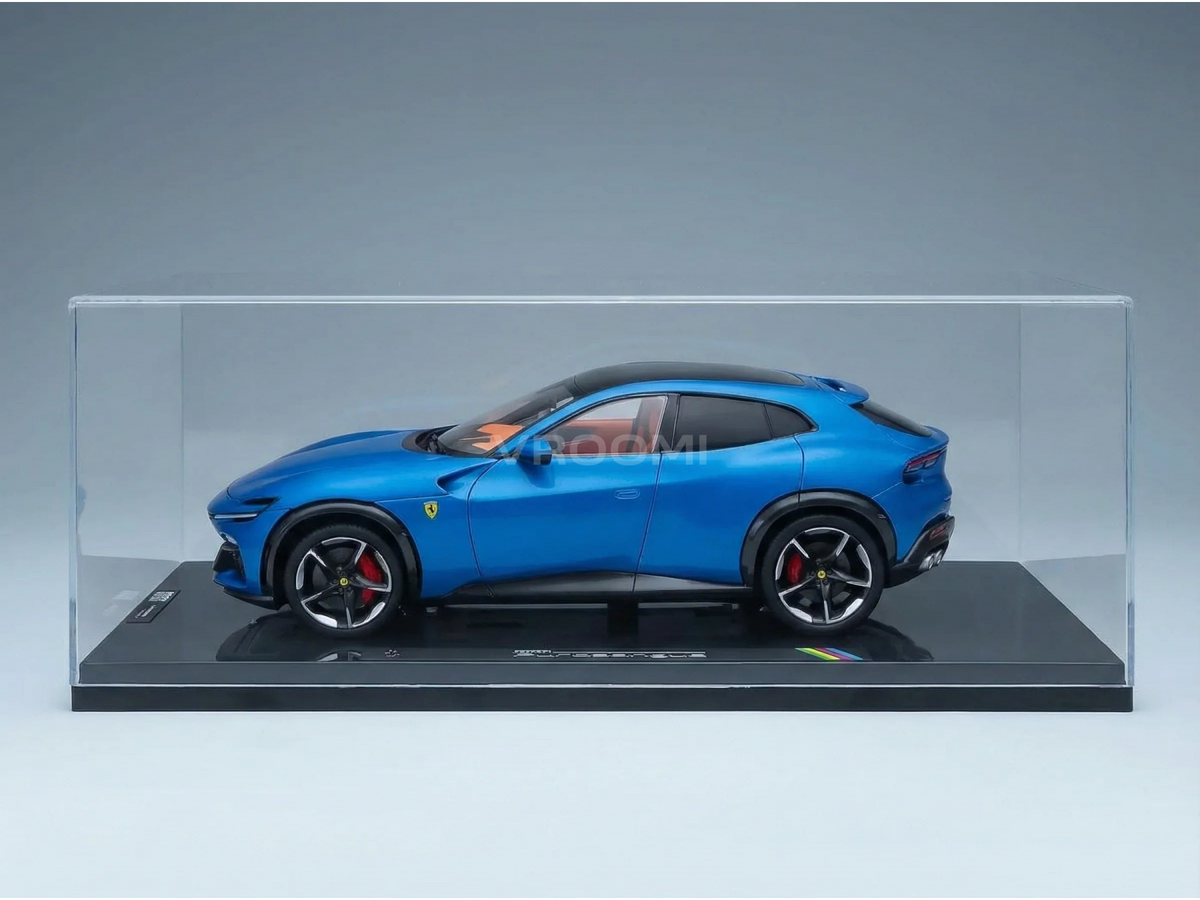 Blaues Ferrari-Modellauto in einer Vitrine – ideal für Sammler bei Vroomi