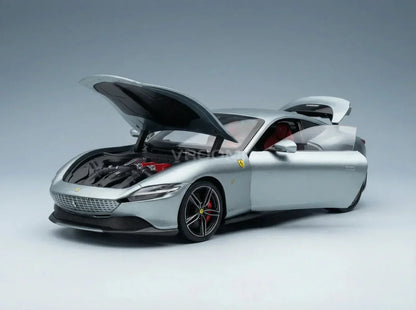 FERRARI - ROMA 2019 - CON VITRINA - NUMERADOS UNO A UNO - GRIGIO TITANIO - GRIS METALIZADO Tienda de maquetas de coches Vroomi