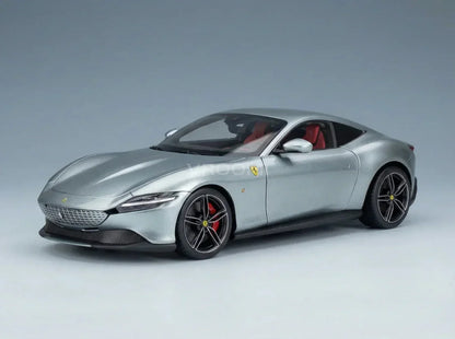 FERRARI - ROMA 2019 - CON VITRINA - NUMERADOS UNO A UNO - GRIGIO TITANIO - GRIS METALIZADO Tienda de maquetas de coches Vroomi