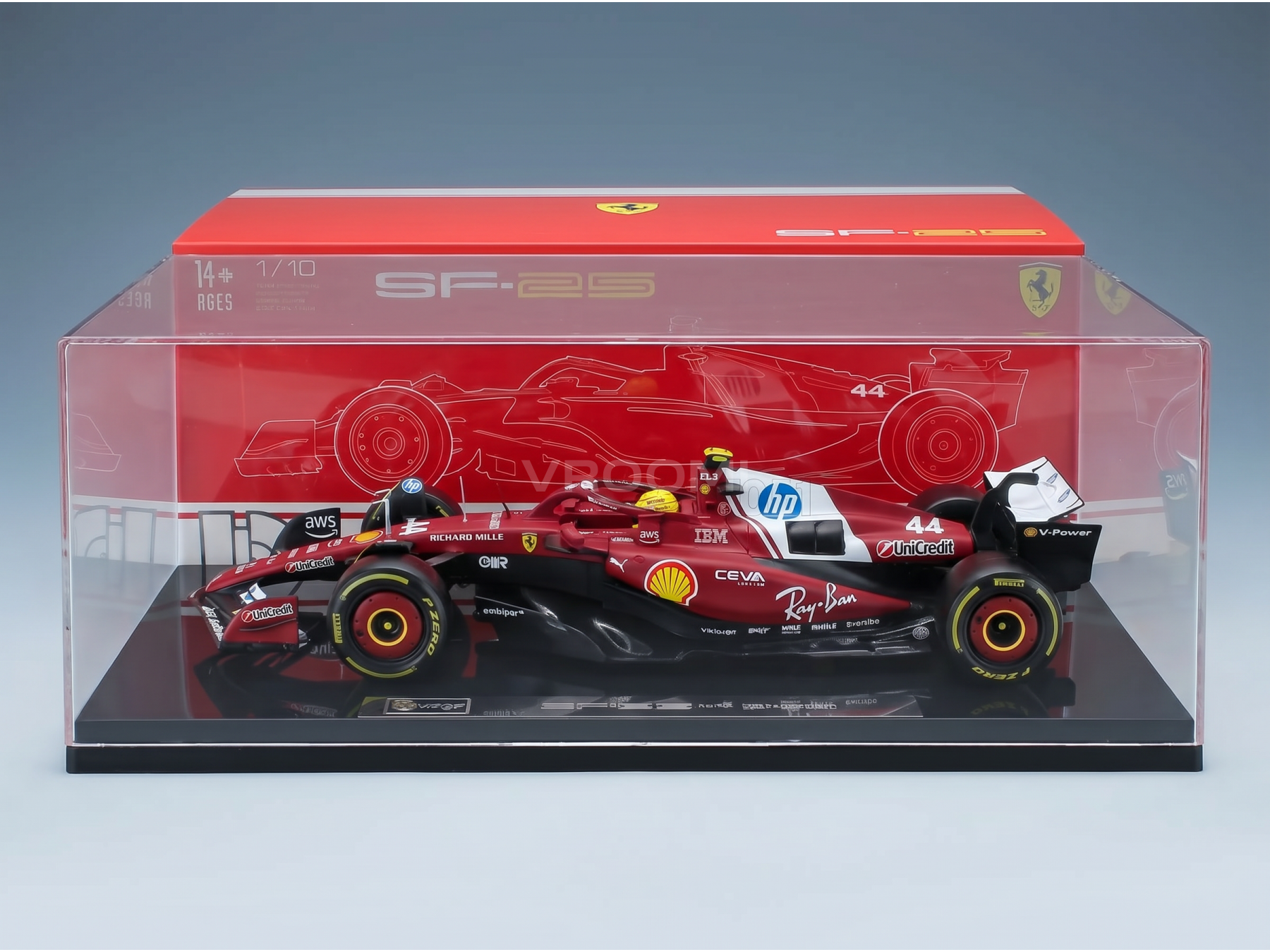 Ferrari SF-25 schaalmodelauto in vitrine, 1/10 die-cast replica van Vroomi voor verzamelaars