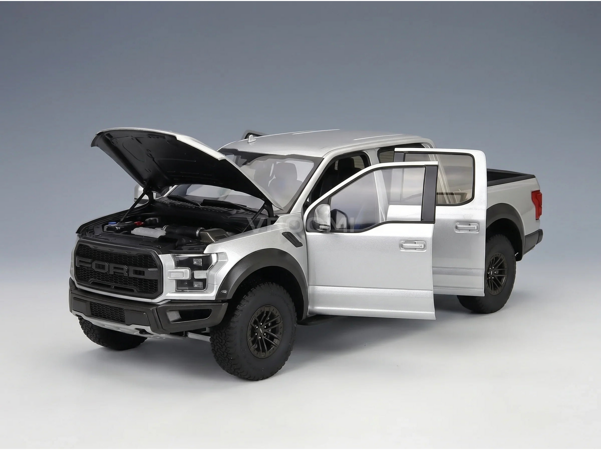 Ford F-150 Raptor Pick-Up Double Cab 2019 Silver AUTOart 1:18 scale model - image 3