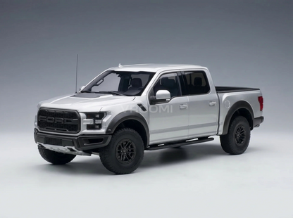 FORD EUA - F-150 RAPTOR PICK-UP CABINA DUPLA 2019 - PRATEADO Modelo em escala no Vroomi