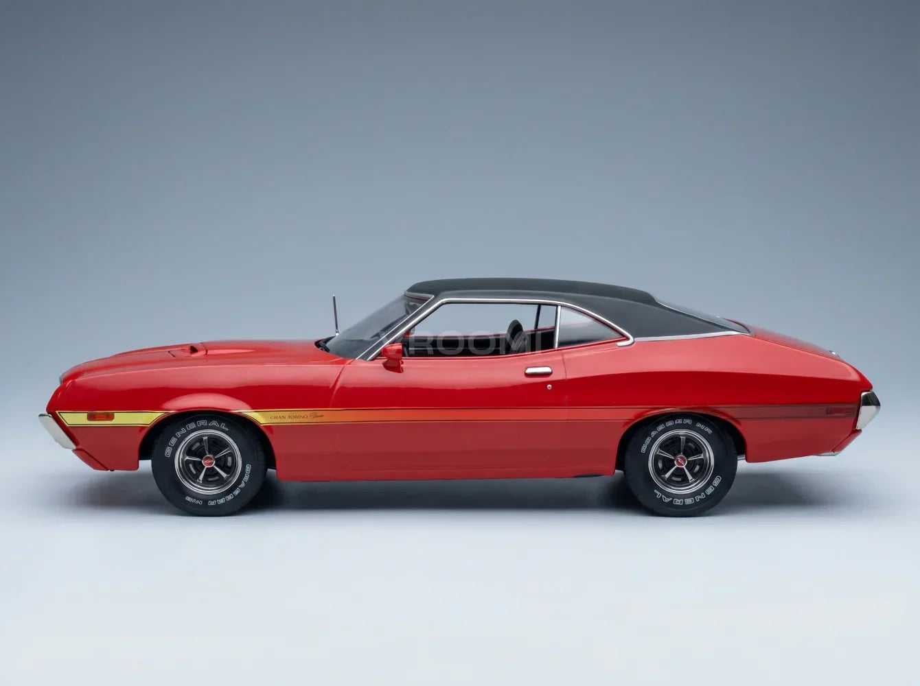 FORD USA - GRAN TORINO COUPÉ 1972 - ROUGE ET NOIR - Boutique de modèles réduits Vroomi