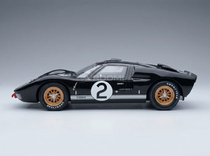 FORD USA | GT40 MKII 7,0 l V8 TEAM SHELBY AMERICAN INC. N° 2 WINNAAR 24 UUR VAN LE MANS 1966 BRUCE McLAREN - CHRIS AMON