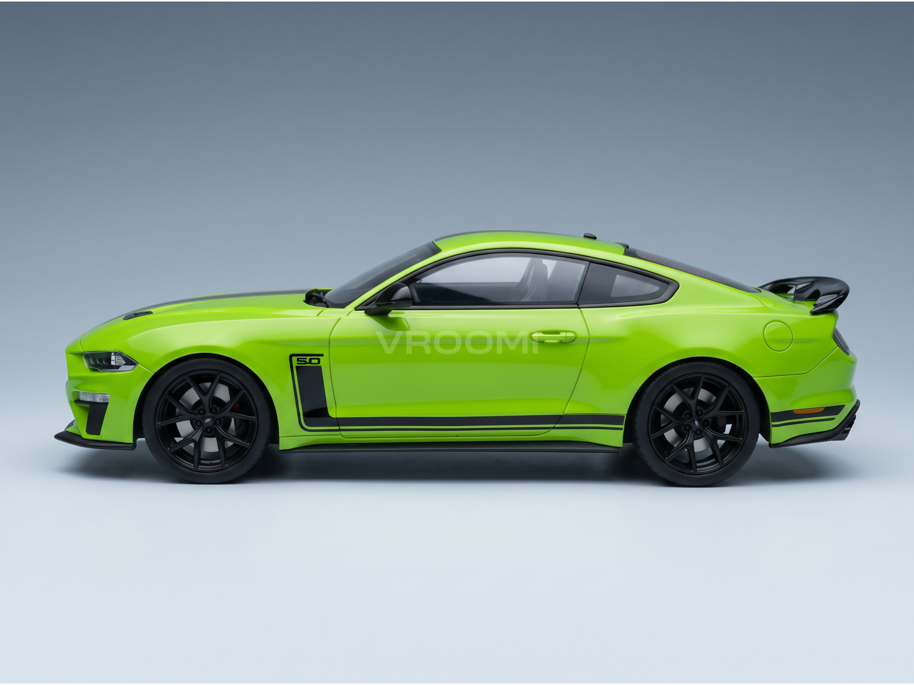 FORD EE. UU. - MUSTANG COUPÉ 5.0 R-SPEC, volante a la derecha, 2020 - VERDE CLARO Y NEGRO - COCHES DE CARRETERA