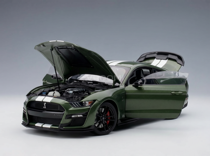 FORD EE. UU. - MUSTANG SHELBY GT500 COUPÉ 2023 - ERUPTION GREEN Maqueta de coche en Vroomi