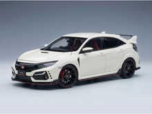 Weißes Honda Civic Type R-Modellauto mit roten Akzenten, präsentiert von Vroomi für Sammler.