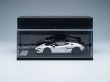 LAMBORGHINI - PAQUETE TEMERARIO ALLEGGERITA 2024 - BIANCO BALLOON - BLANCO Maqueta de coche en Vroomi