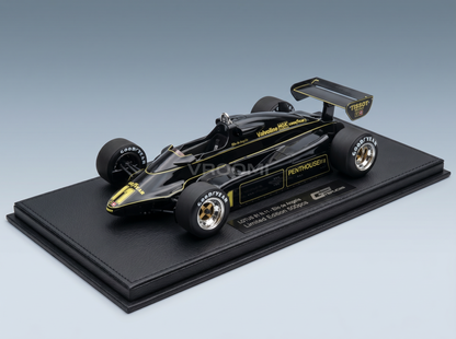 LOTUS | F1  91 N 11 SAISON 1982 E.DE ANGELIS - CON VETRINA - AVEC VITRINE