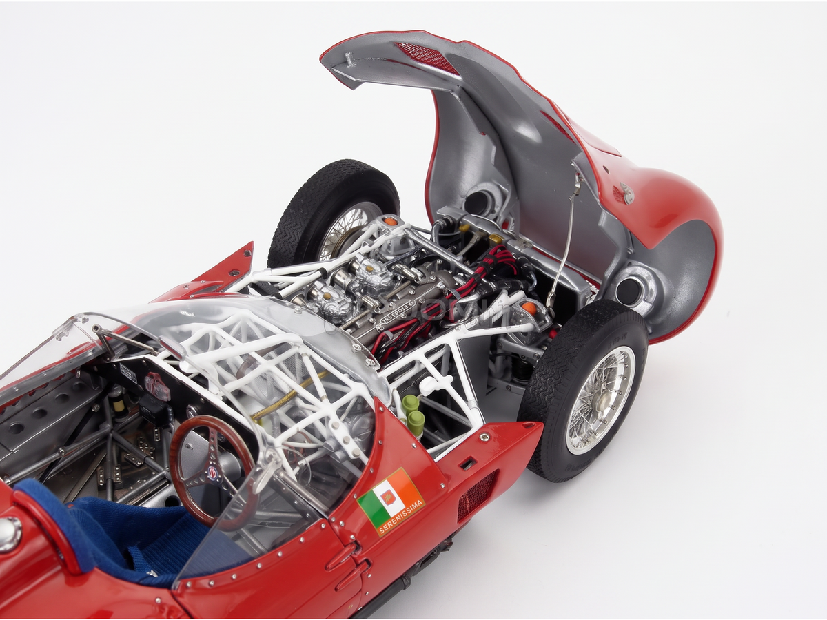 Maserati Tipo 61 2.9L S4 Spider Birdcage Goodwood Revival 2008 Red CMC 1:18 scale model - image 3