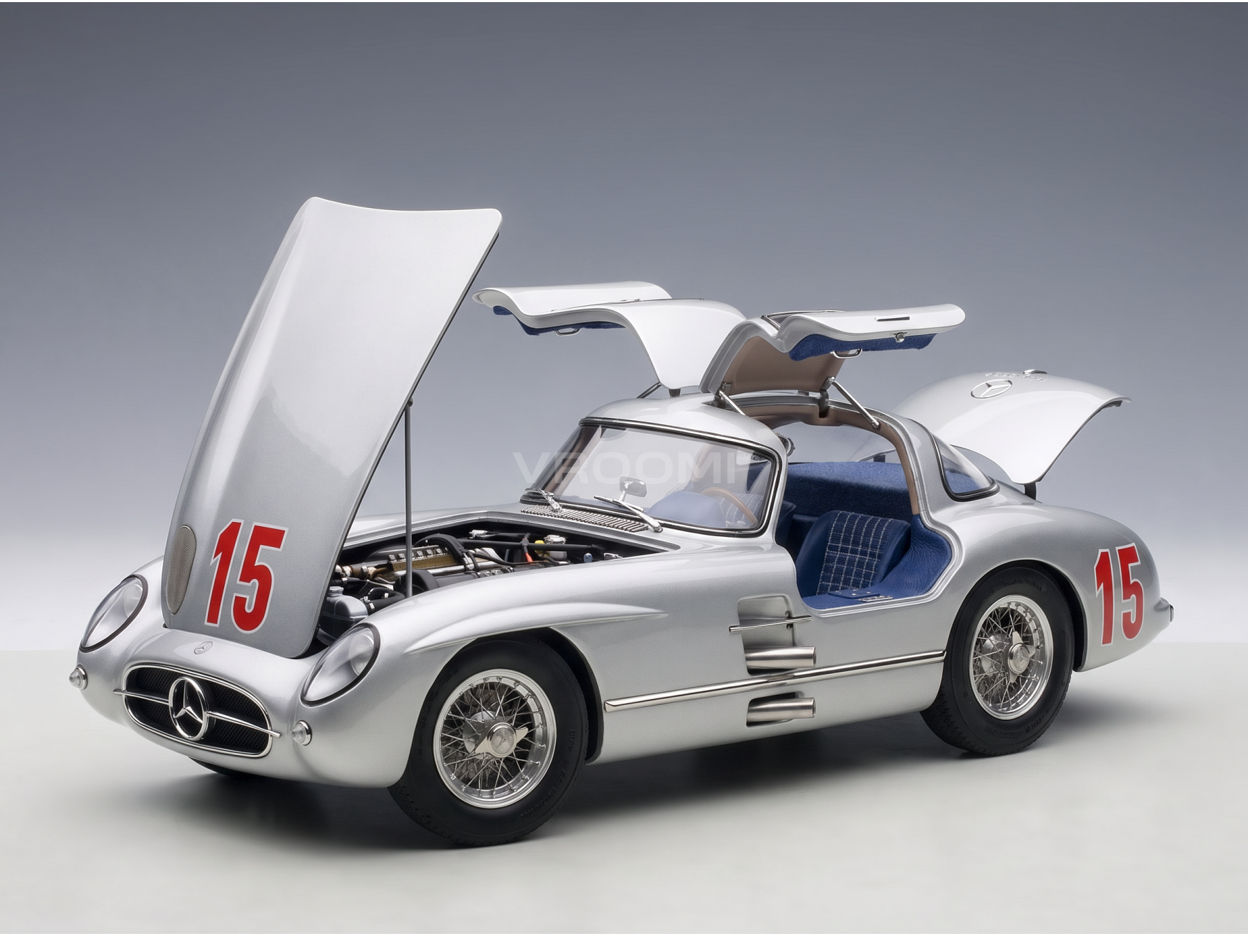 MERCEDES BENZ - 300 SLR UHLENHAUT COUPÉ N° 15 GP VAN ZWEDEN 1955 - ZILVER - RACEWAGENS