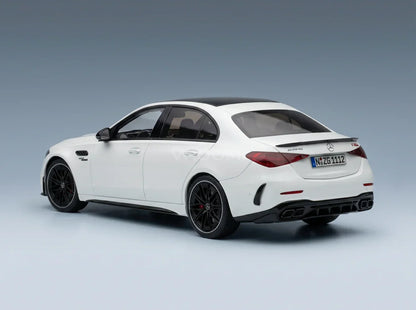 MERCEDES BENZ - C-KLASSE C63 S E-PERFORMANCE 2024 - OPALITH WIT Vroomi Schaalmodellen Shop