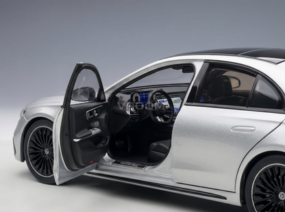 MERCEDES BENZ - CLASE E (W214) AMG LINE 2023 - PLATA