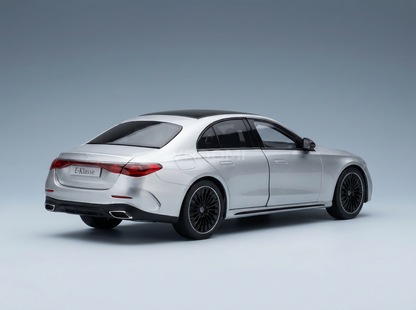 MERCEDES BENZ - CLASE E (W214) AMG LINE 2023 - PLATA