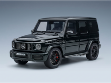 Maqueta a escala del Mercedes-AMG G63 negro de Vroomi, con un diseño detallado y un acabado elegante.