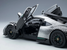 MERCEDES BENZ - ONE AMG (C298) 2023 - HIGHTECH SILVER modellino in scala modellino Vroomi