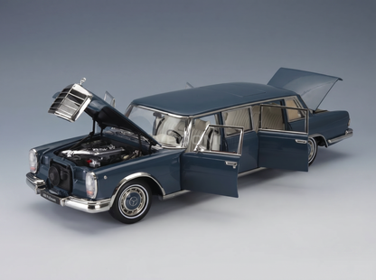 MERCEDES BENZ - CLASSE S 600 LWB PULLMAN (W100) 1963-1981 - AZUL CLARO