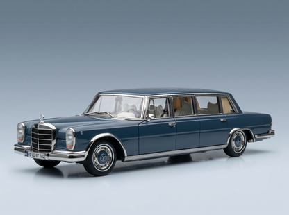 MERCEDES BENZ - CLASSE S 600 LWB PULLMAN (W100) 1963-1981 - AZUL CLARO