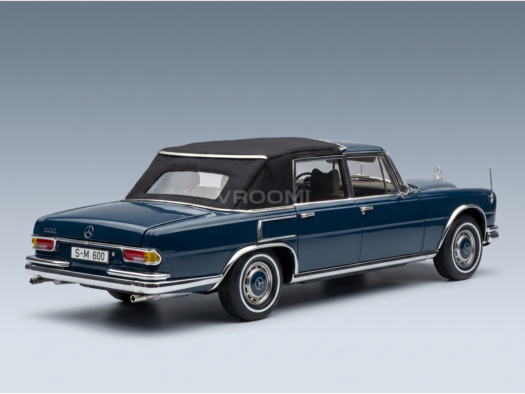 MERCEDES BENZ - S-KLASSE 600 PULLMAN (W100) LANDAULET MET ZACHTE KAP, HALFCABRIOLET 1969 - BLAUW - STRATAUTO'S