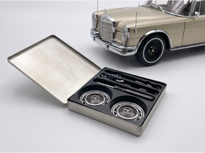 MERCEDES-BENZ - CLASSE S 600 PULLMAN (W100) LANDAULET À TOIT SOUPLE, SEMI-DÉCAPOTABLE, 1972 - OR MÉTALLISÉ - VOITURES DE ROUTE