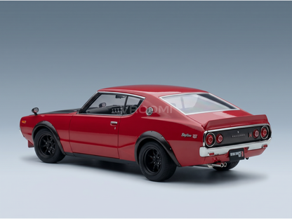 Rood Nissan Skyline GT-R-schaalmodel van Vroomi, met een klassiek ontwerp en gedetailleerde afwerking.