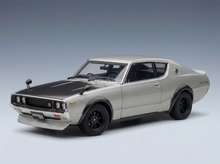 NISSAN - SKYLINE 2000 GT-R (KPGC110) VERSIÓN TUNING CÚPULA 1973 - PLATA Y NEGRO