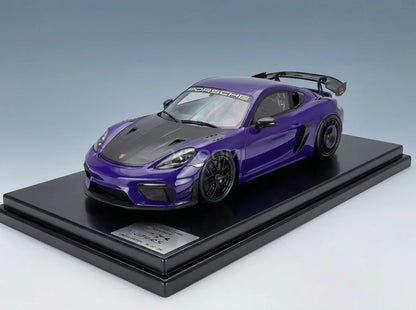 PORSCHE - 718 (982) CAYMAN GT4 RS KIT MANTHEY 2024 - AVEC VITRINE - ULTRAVIOLET, VIOLET, NOIR - Boutique de modèles réduits Vroomi