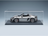 Voiture miniature Porsche Spyder RS 2023 argent en vitrine, finition GT Silver, collection Vroomi