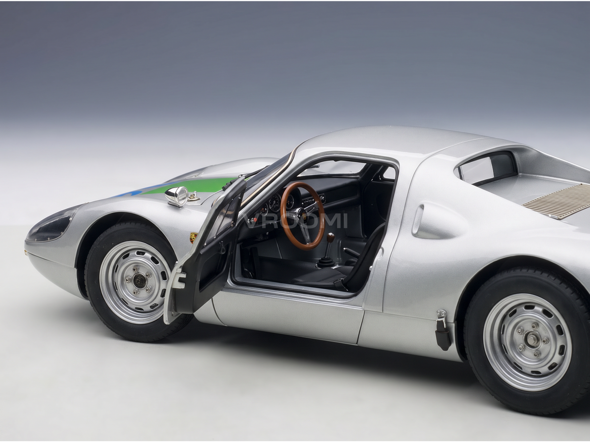 Porsche 904 Carrera GTS Ch.904-005 No. 86 Winner Targa Florio Colin Davis Antonio Pucci 1964 CMC 1:18 scale model - image 5