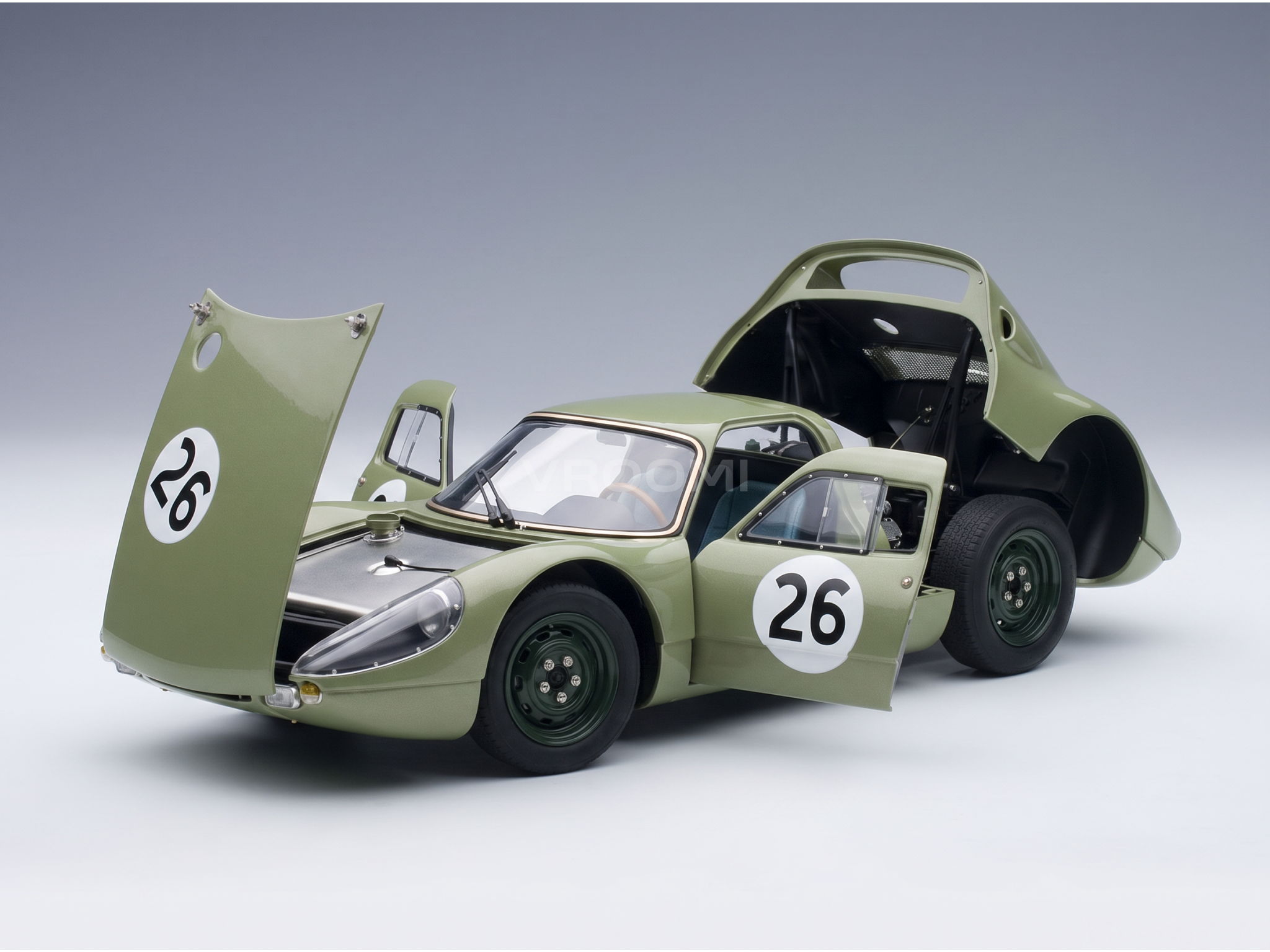Porsche 904 Carrera GTS Ch.904-025 No. 26 Innes Ireland Silverstone International Grand Touring 1964 CMC 1:18 scale model - image 2