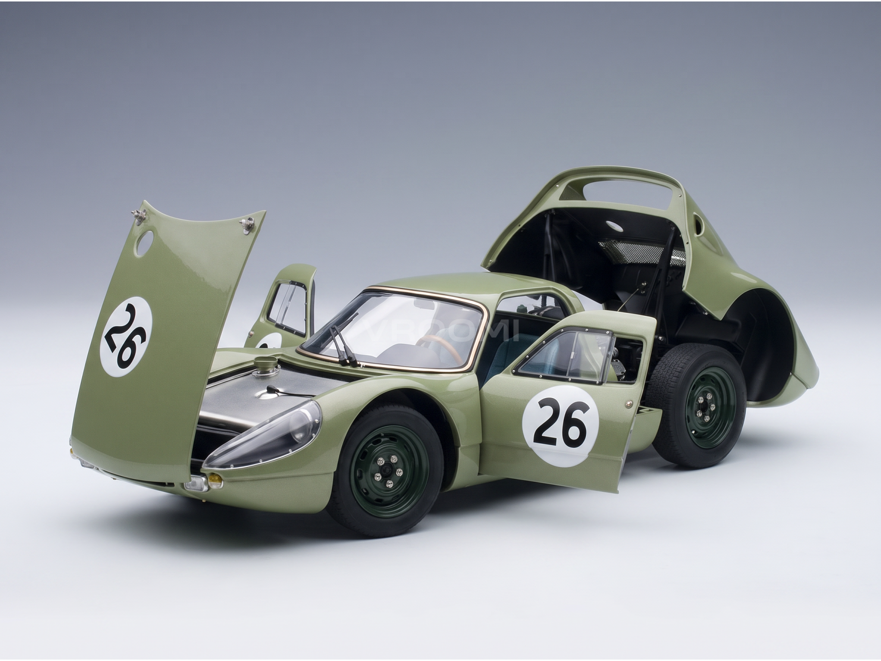 PORSCHE - 904 CARRERA GTS ch.904-025 N 26 SILVERSTONE INTERNATIONAL GRAND TOURING 1964 INNES IRELAND - GREEN - RACING