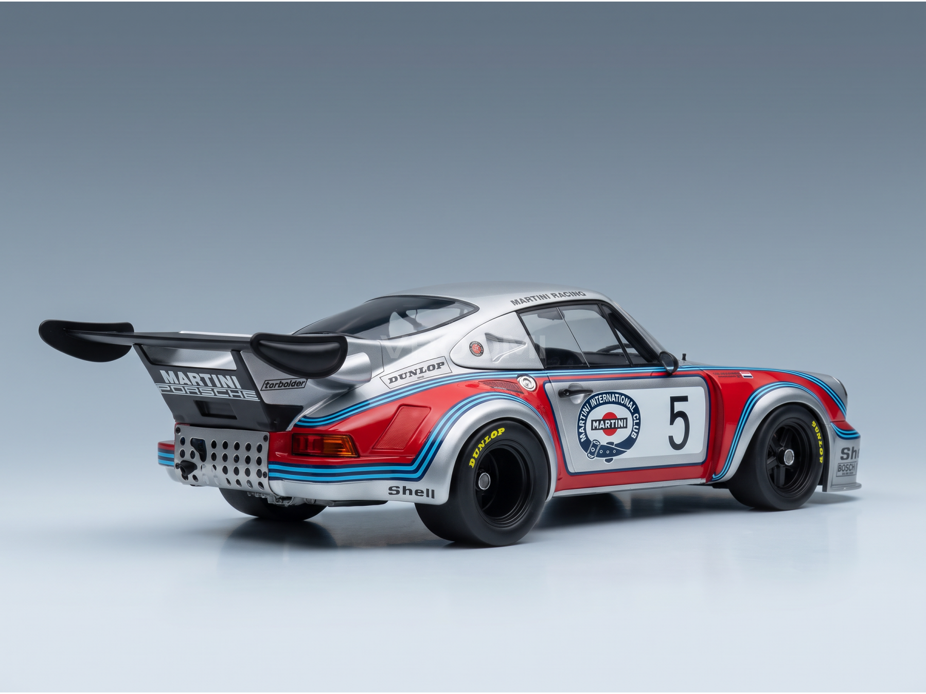 PORSCHE - 911 930 CARRERA RSR TURBO 2,1 L TEAM MARTINI RACING N.º 5 BRANDS HATCH 1974 H. MULLER - G. VAN LENNEP - ROJO PLATEADO