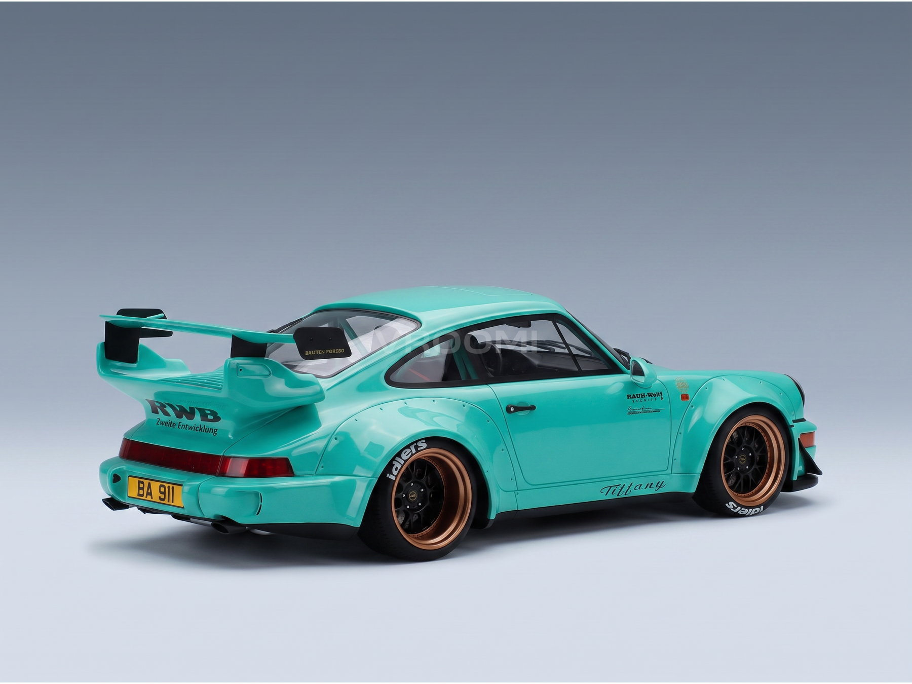 PORSCHE - 911 930 RWB TIFFANY COUPÉ 2020 - BLEU CLAIR - VOITURES DE SÉRIE