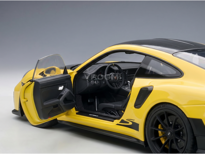 Geel Porsche 911 GT2 RS-schaalmodel met open deuren, gedetailleerd interieur en een dak van koolstofvezel — Vroomi