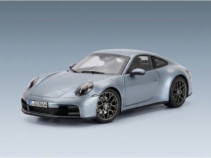 Silbernes Porsche-Modellauto von Vroomi mit elegantem Design und detailgetreuen Rädern
