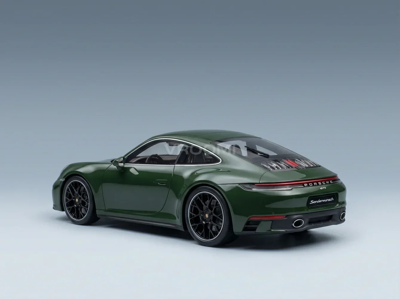 PORSCHE - 911 992-2 CARRERA GTS COUPÉ ÉDITION CUARENTA 2024 - AVEC VITRINE - WITH SHOWCASE - VROOMI - Maquettes de voitures à l'échelle