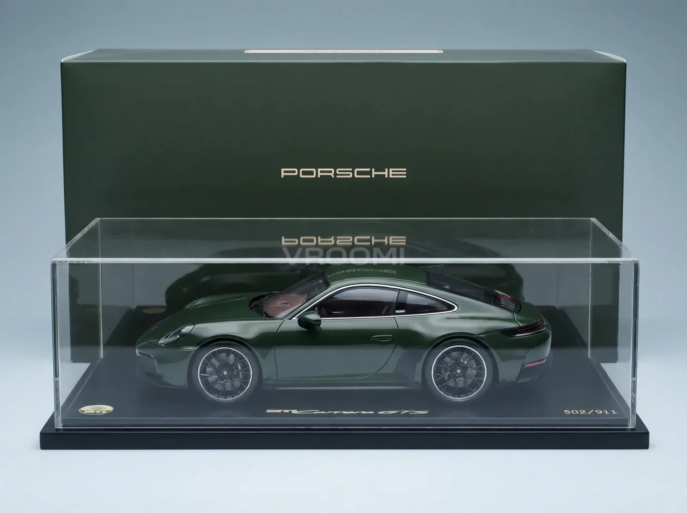 PORSCHE - 911 992-2 CARRERA GTS COUPÉ ÉDITION CUARENTA 2024 - AVEC VITRINE - WITH SHOWCASE - VROOMI - Maquettes de voitures à l'échelle
