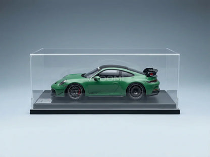 PORSCHE - 911 992-2 GT3 COUPÉ KIT MANTHEY 2024 - CON VITRINA - AURATIUM GREEN Vroomi Tienda de maquetas de coches a escala