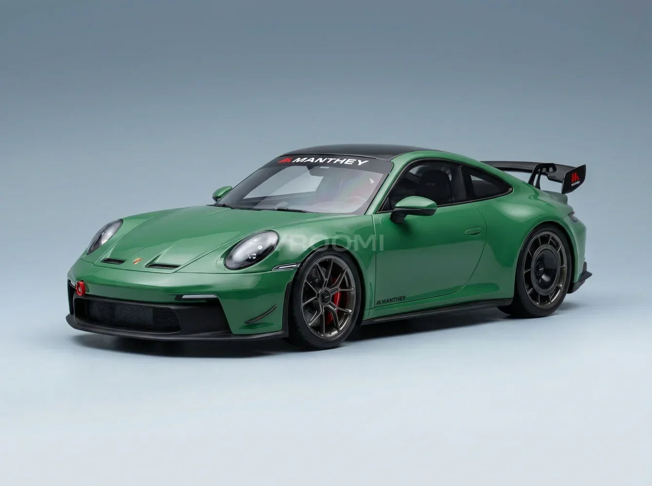 PORSCHE - 911 992-2 GT3 COUPÉ KIT MANTHEY 2024 - CON VITRINA - AURATIUM GREEN Vroomi Tienda de maquetas de coches a escala